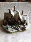 Country Living In Winter Lilliput Lane Cottage