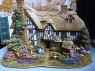 The Well Wishers Lilliput Lane Cottage